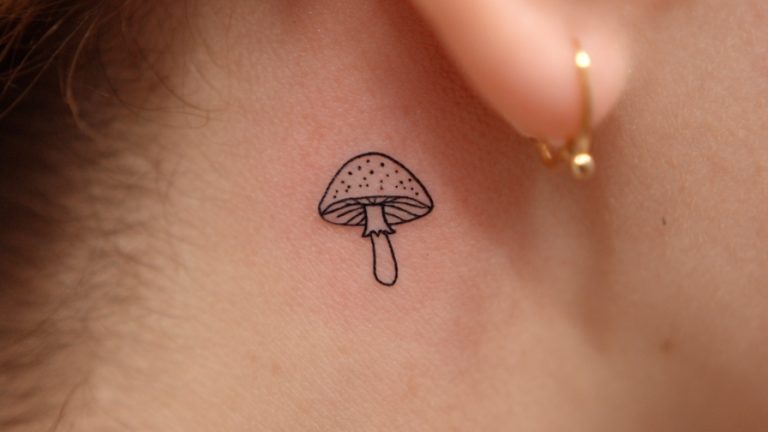 15 Creative Mushroom Tattoo Concepts Blending Folklore and Nature