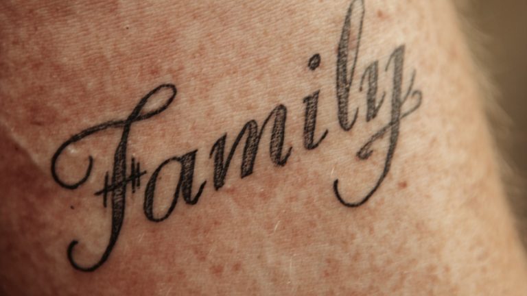 15 Meaningful Tattoo Ideas for Family Unity