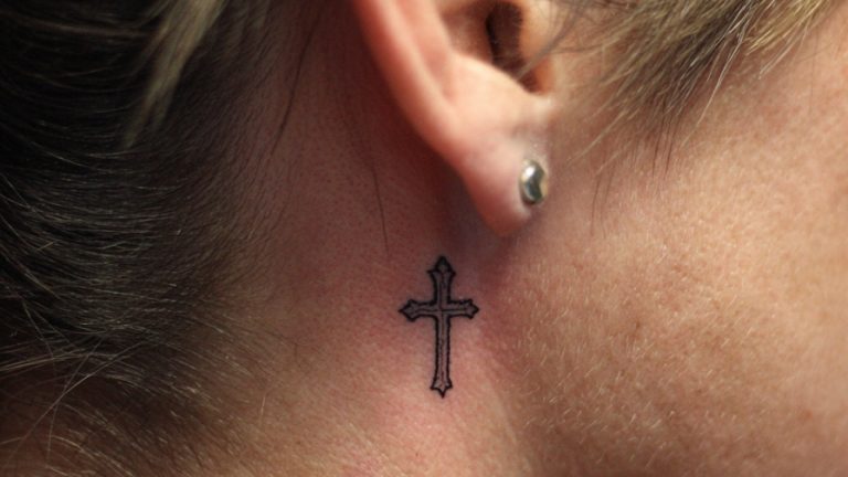 14 Subtle Cross Tattoos Behind the Ear