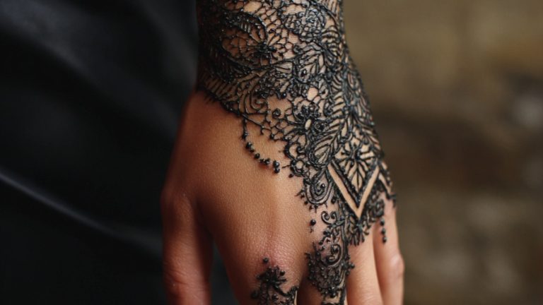 15 Graceful Henna Tattoo Designs